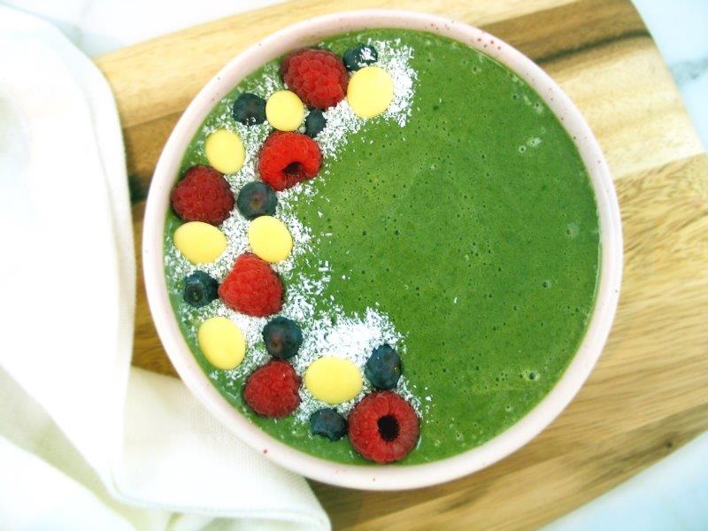 Green smoothie bowl Jan 2018 blur